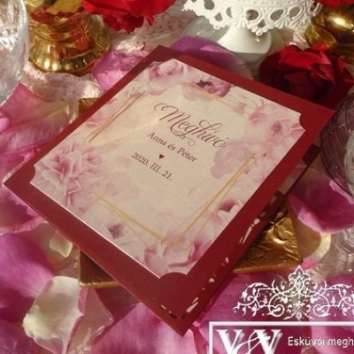 Esküvői meghívó bordó színben esküvői program tervvel