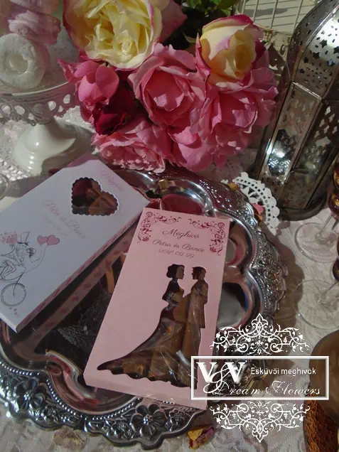 Esküvői meghívó csokoládé rózsaszín díszdobozban
