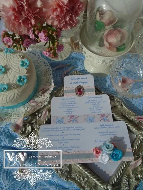 Torta alakú esküvői menü kártya (Bármilyen más színben is rendelhető!)