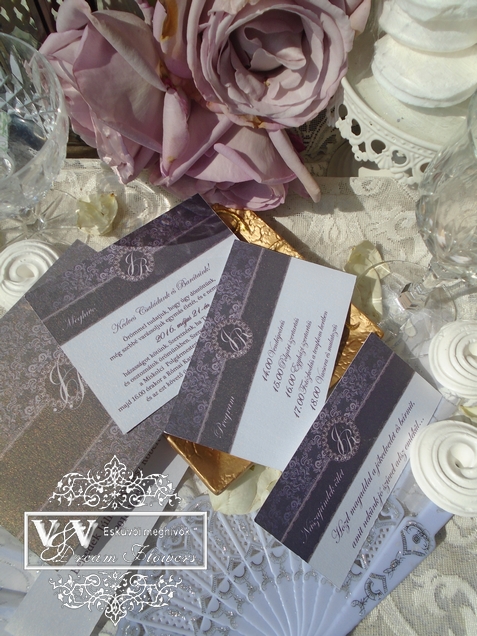 Esküvői meghívó lila elegáns stílusban