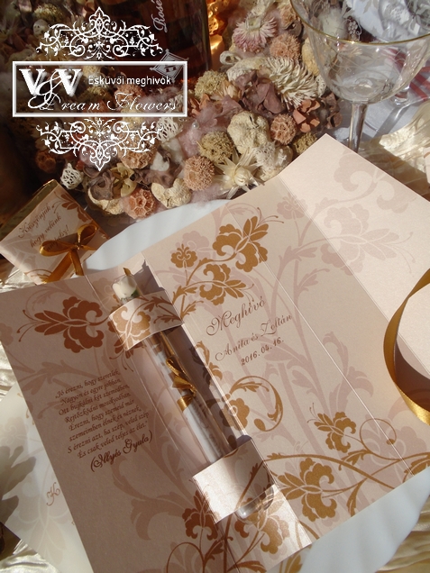 Kémcsöves esküvői meghívó barack-arany színben