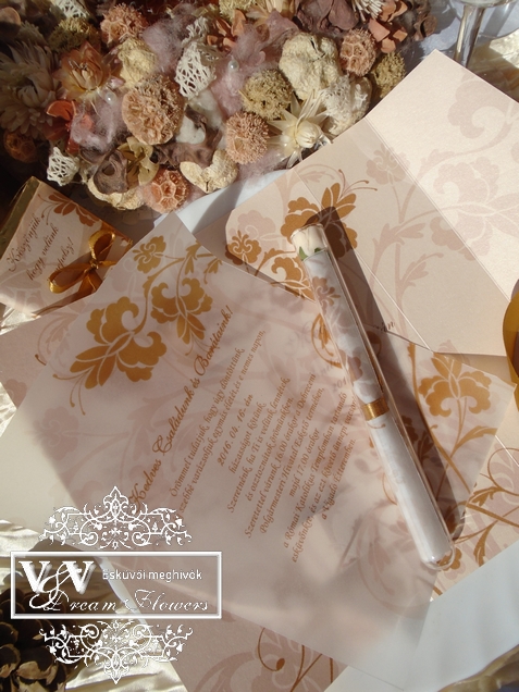 Kémcsöves esküvői meghívó barack-arany színben