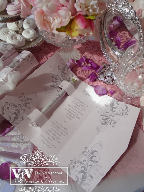 Kémcsöves esküvői meghívó díszdobozban rózsaszín ezüst